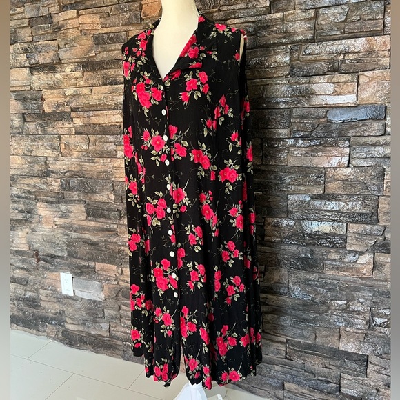 Dresses & Skirts - Floral Black and Pink Women's Dress